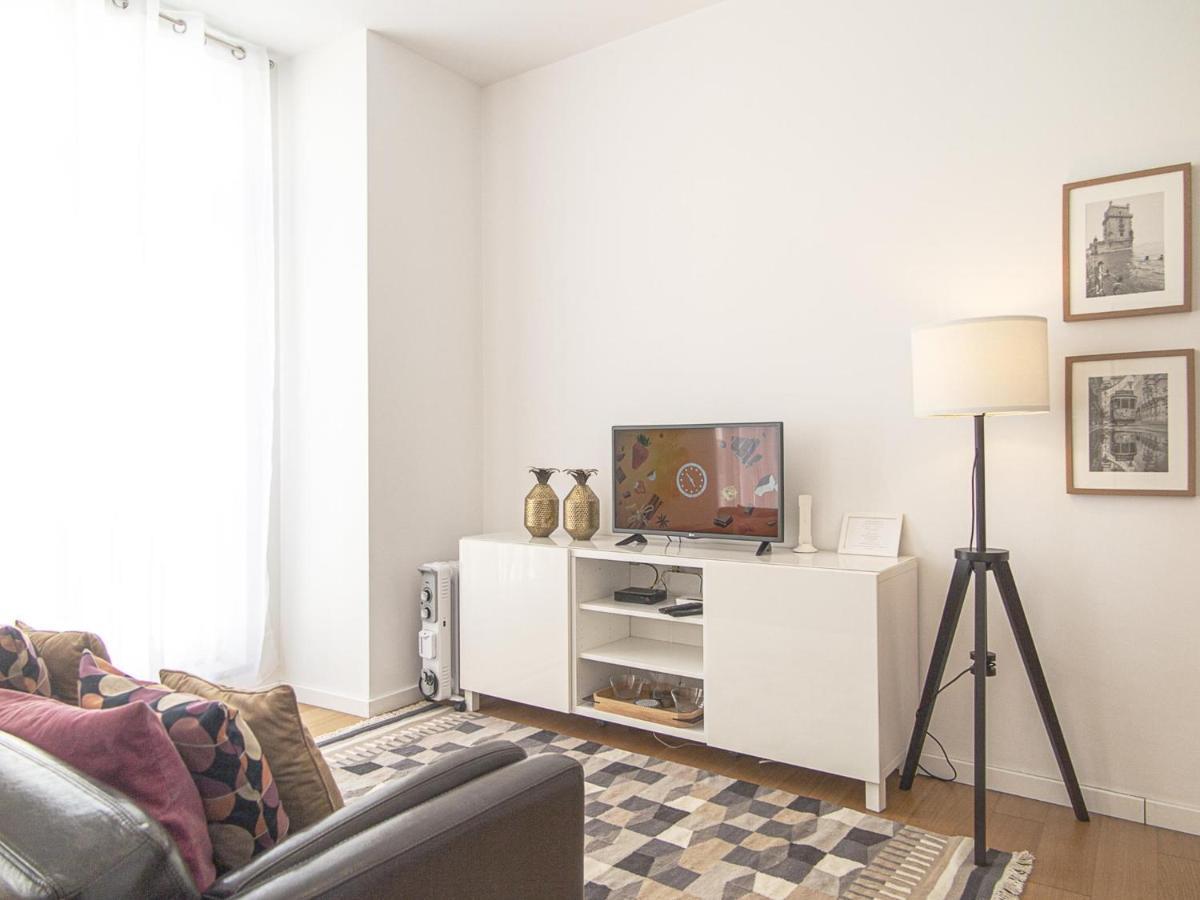 Baixa Chiado 2 Bedroom Duplex Apt With Ac Elevator Lisboa Exteriör bild