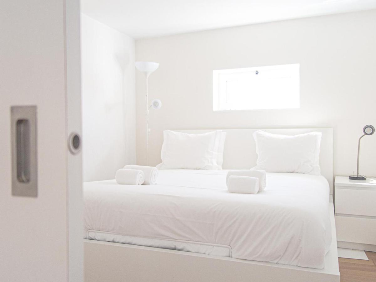 Baixa Chiado 2 Bedroom Duplex Apt With Ac Elevator Lisboa Exteriör bild